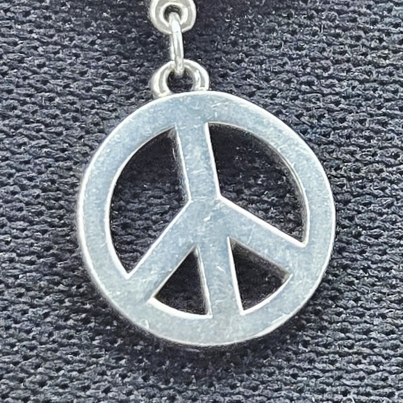 Tiffany & Co. Peace Charm Y2K Silver Beaded Bracelet - Picture 7 of 7